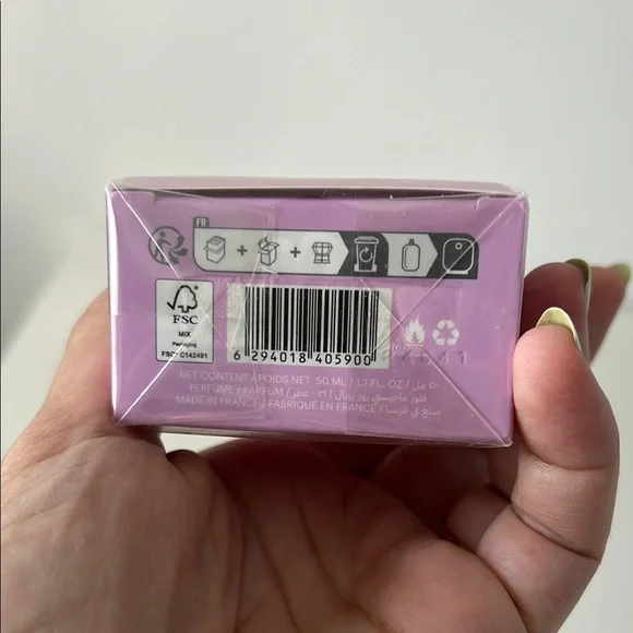 1.7 oz Kayali FLEUR MAJESTY ROSE ROYALE | 31 - Picture 4 of 4